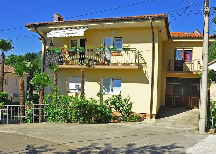 아파트 With Parking Space Opric, Opatija - 7728 로브란